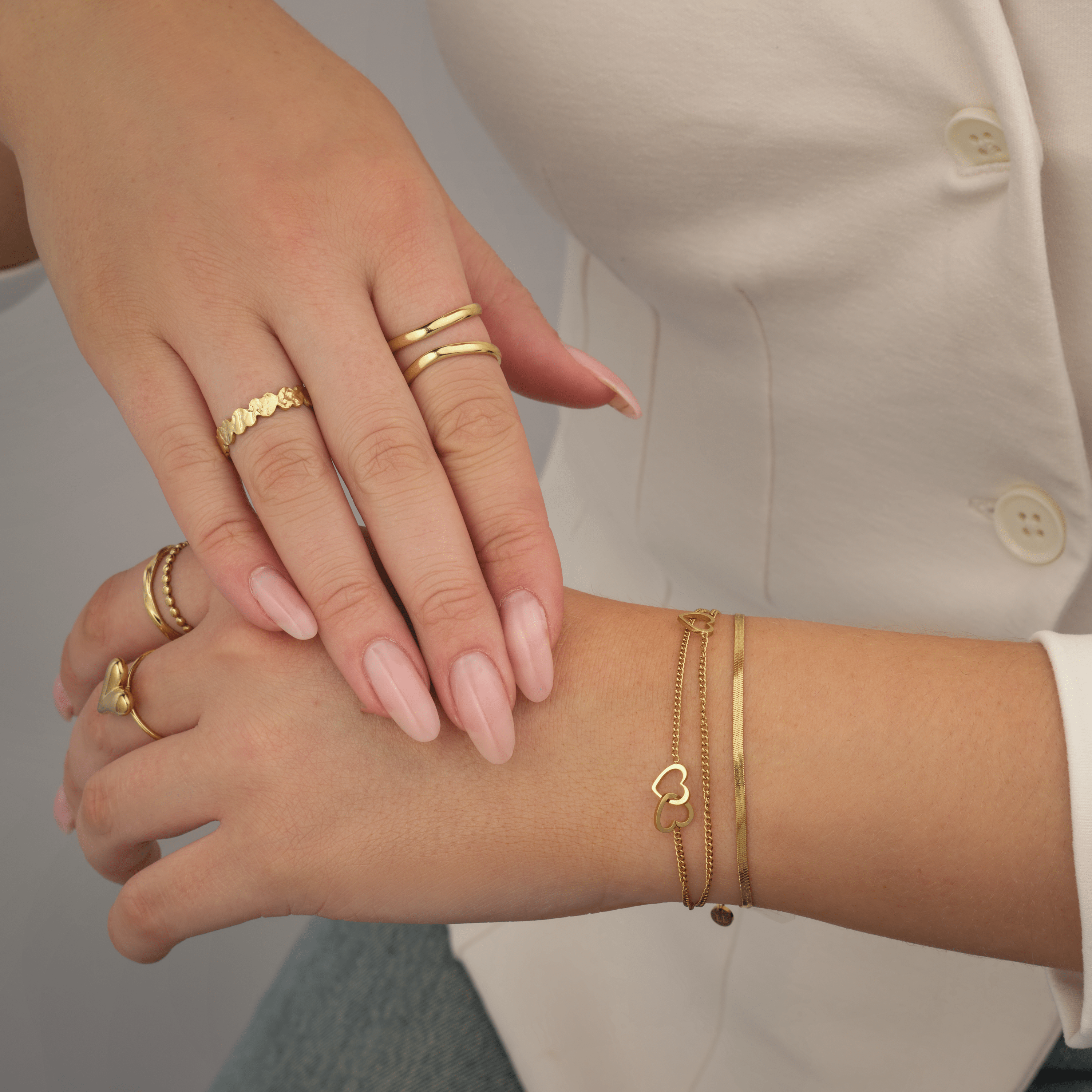 Armband drielaags hart goud - Desieradenconcurrent.nl