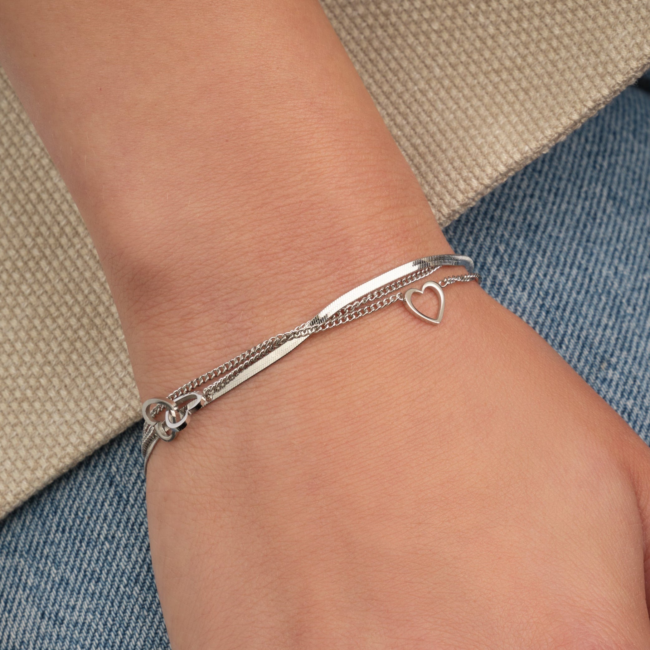 Armband drielaags hart zilver - Desieradenconcurrent.nl