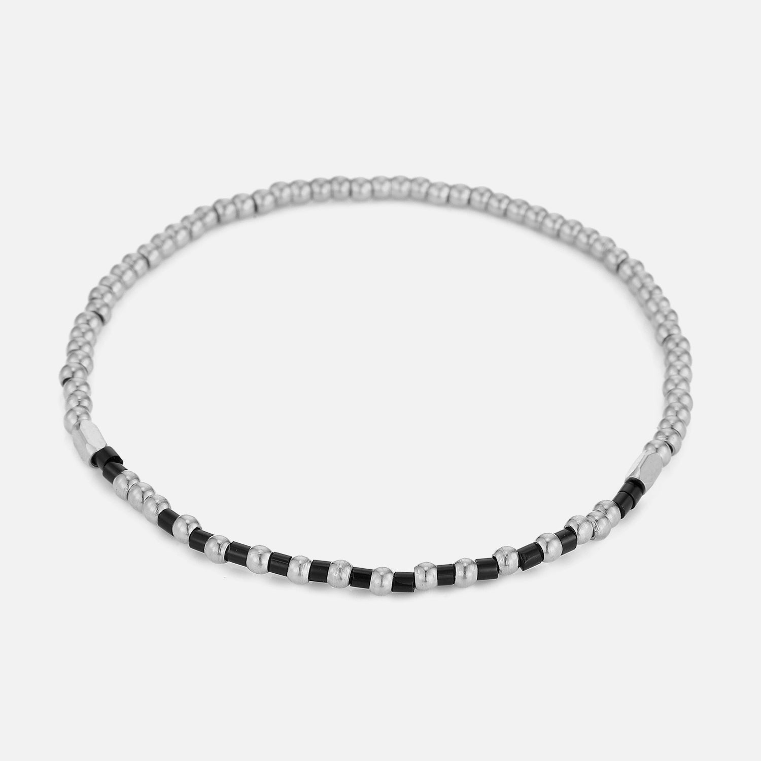 Armband zwarte kralen stretch zilver - Desieradenconcurrent.nl