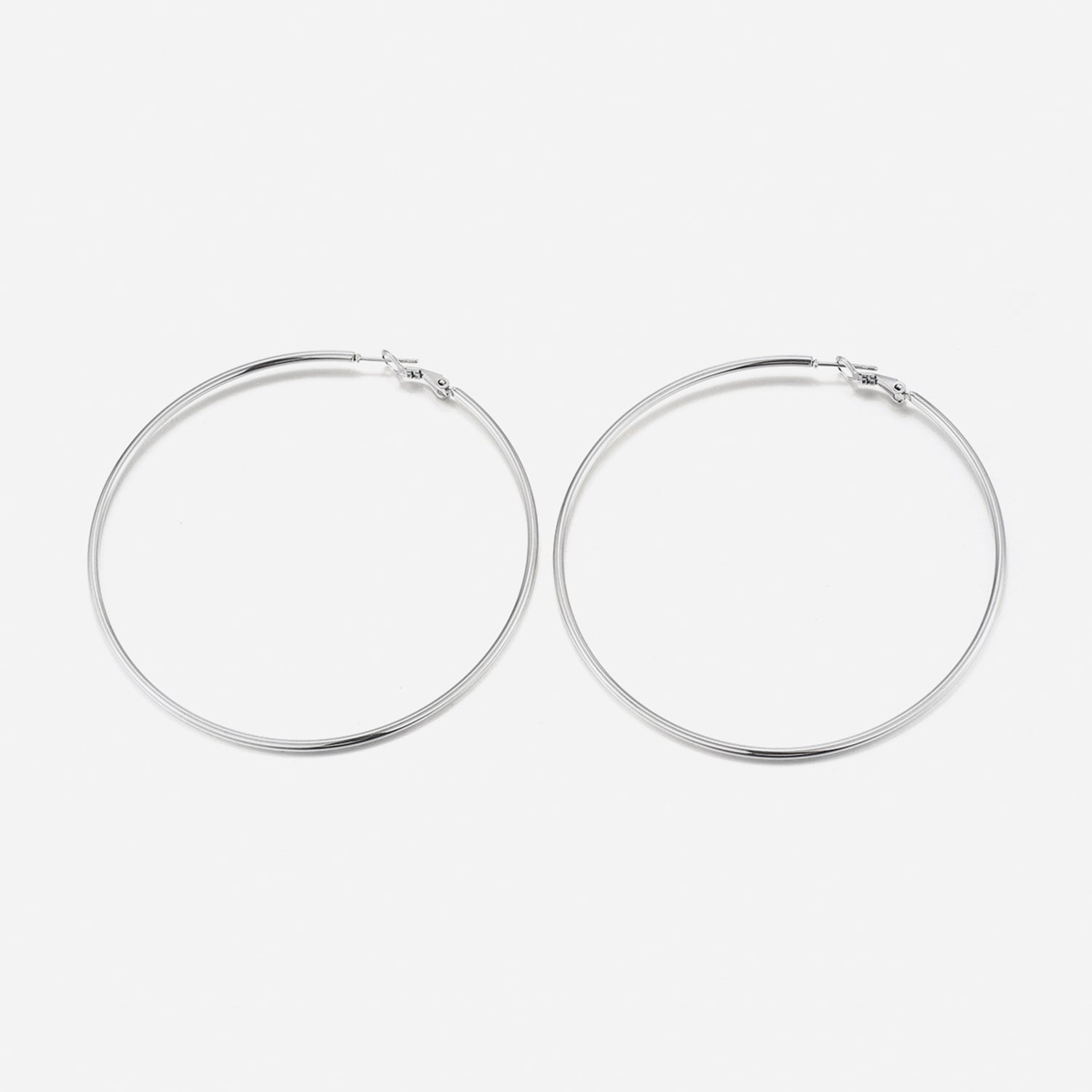 Grote hoops oorbellen zilver - Desieradenconcurrent.nl