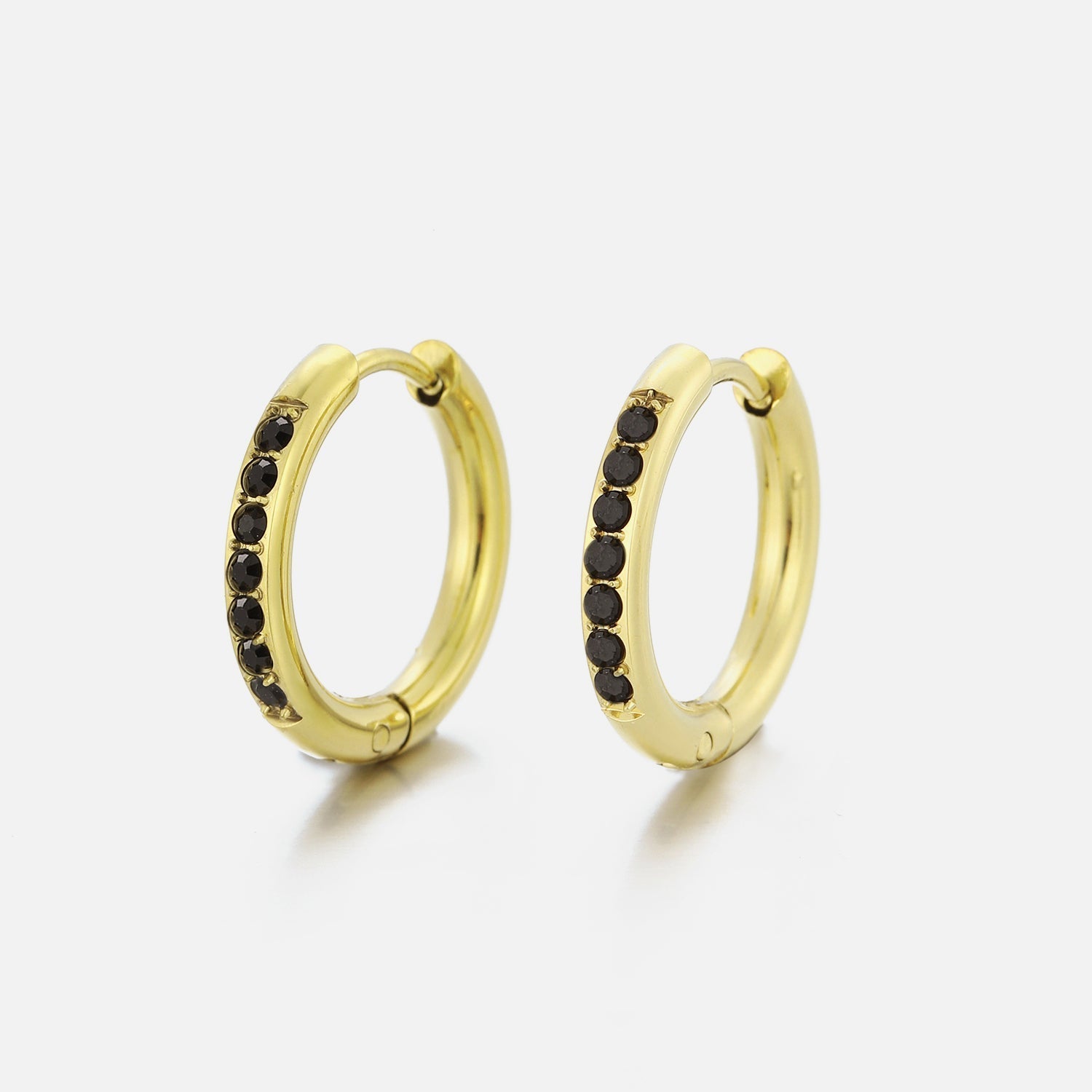 Hoops met steentjes zwart/goud - Desieradenconcurrent.nl