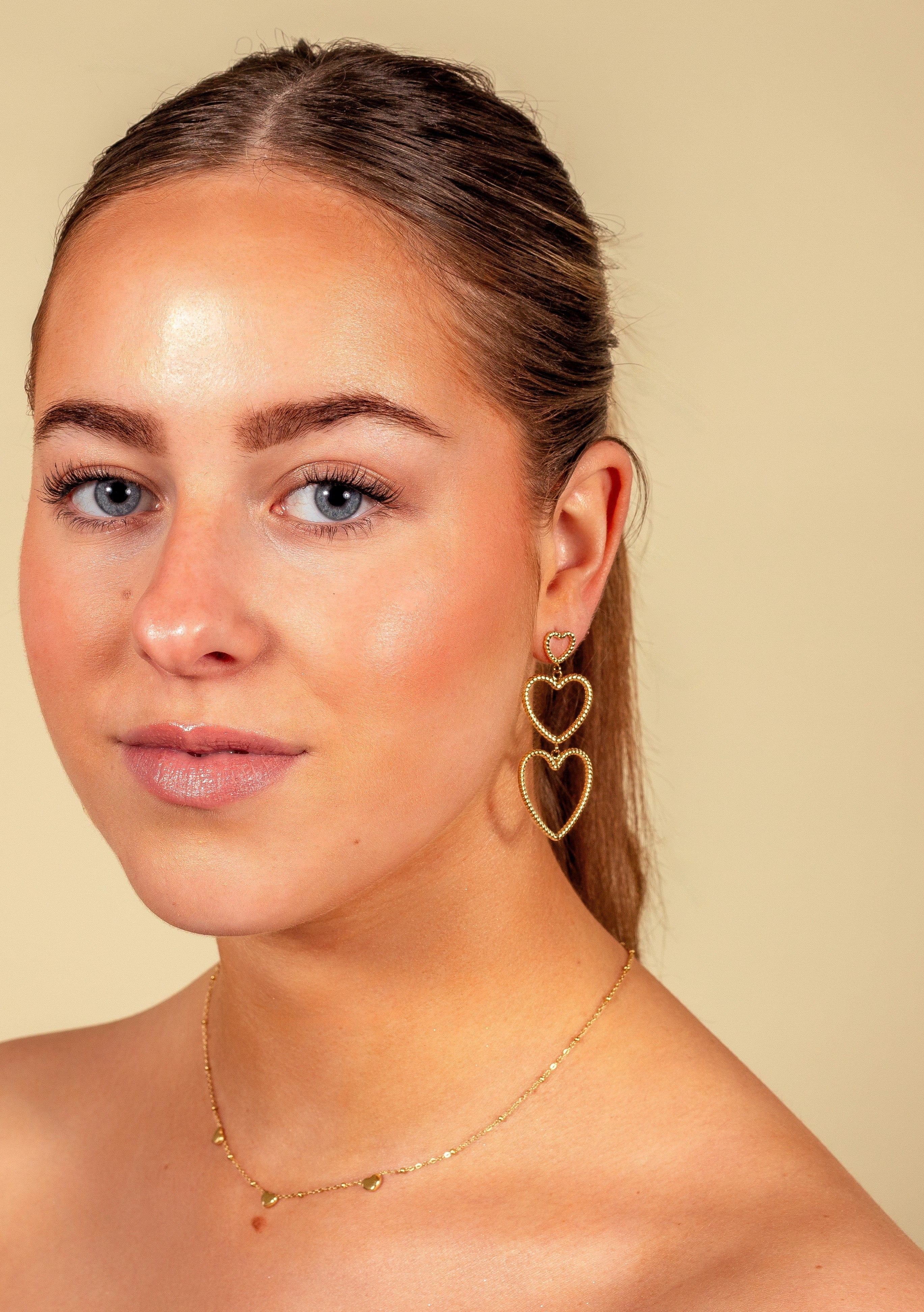 Ketting drie hartjes goud - Desieradenconcurrent.nl
