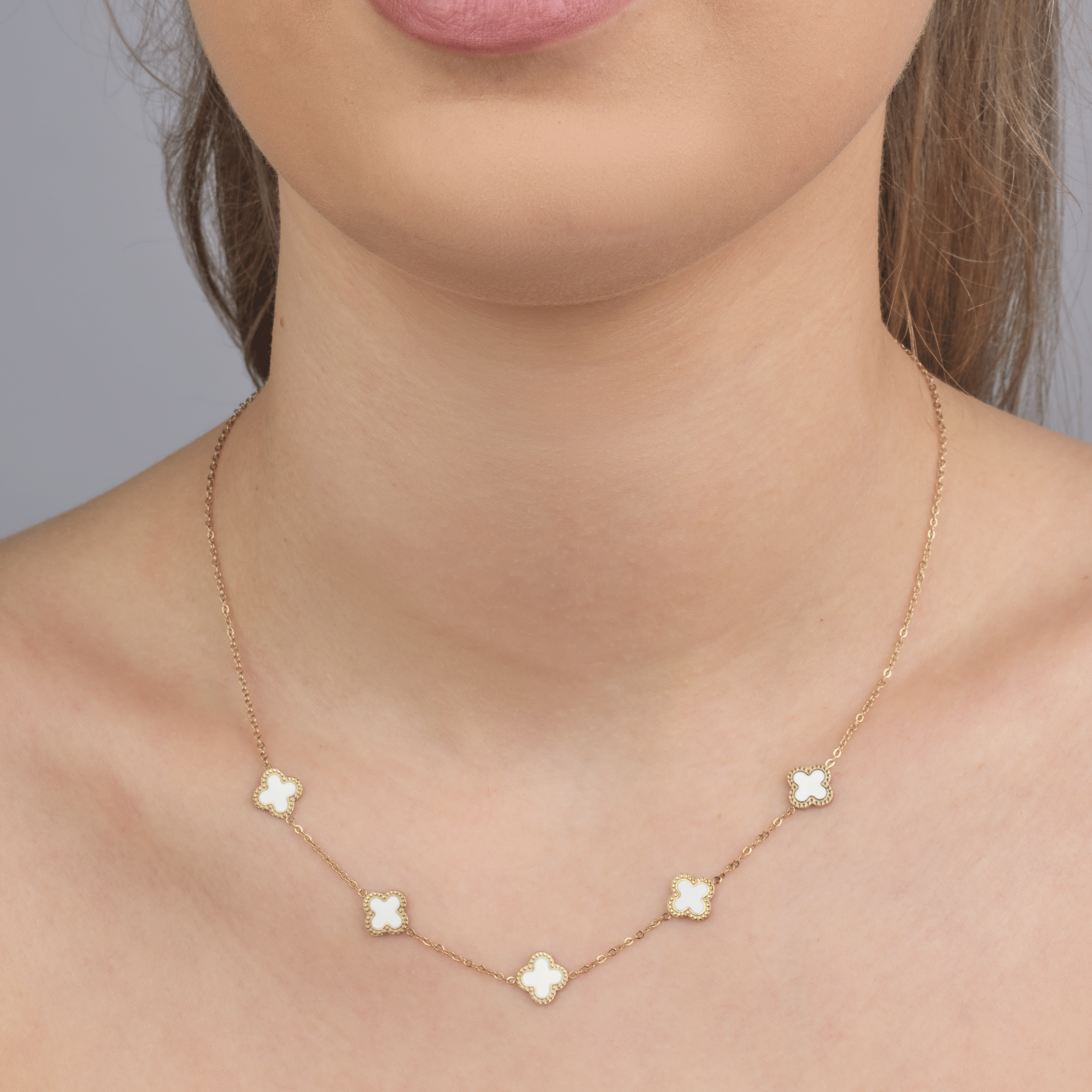 Ketting klaver gold/white - Desieradenconcurrent.nl