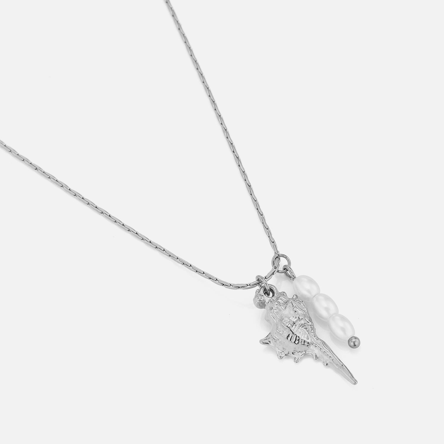Ketting zeeschelp parels zilver - Desieradenconcurrent.nl