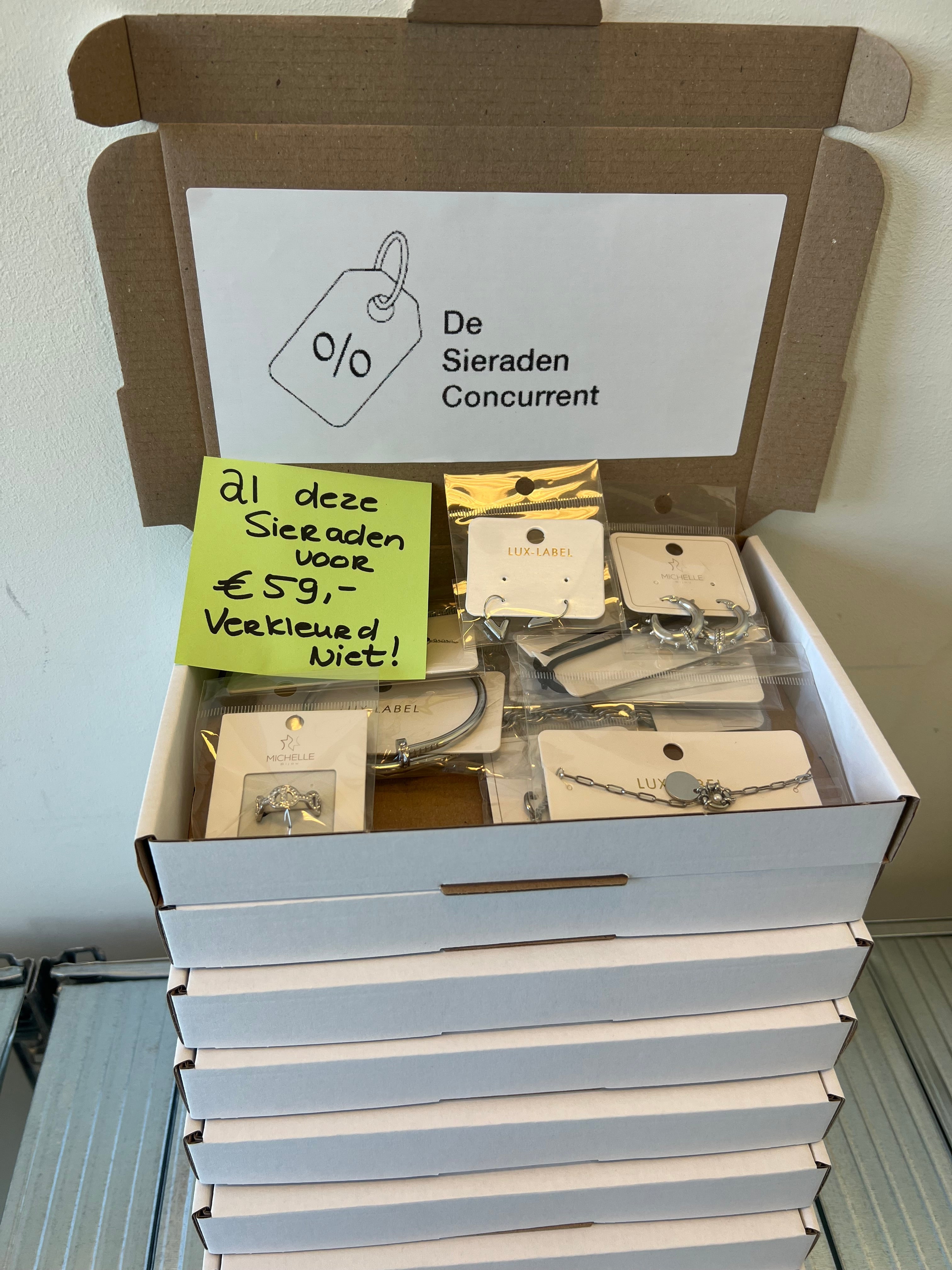 Mysterie doos 10 items voor slechts €69, - Zilver - Desieradenconcurrent.nl