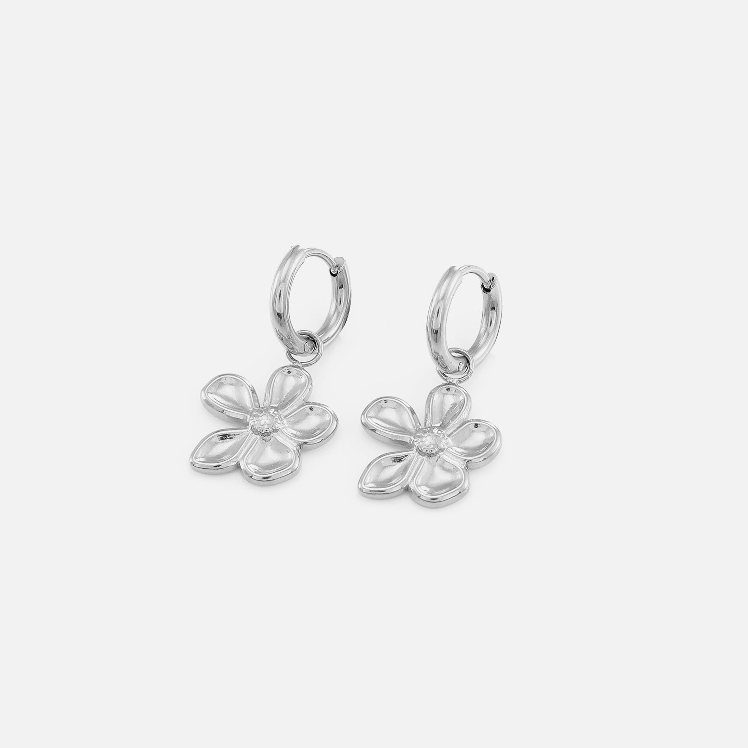 Oorbellen flower zilver - Desieradenconcurrent.nl