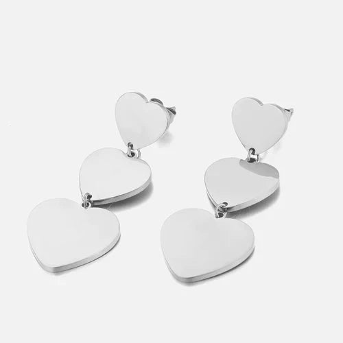 Oorbellen hangende hartjes zilver - Desieradenconcurrent.nl