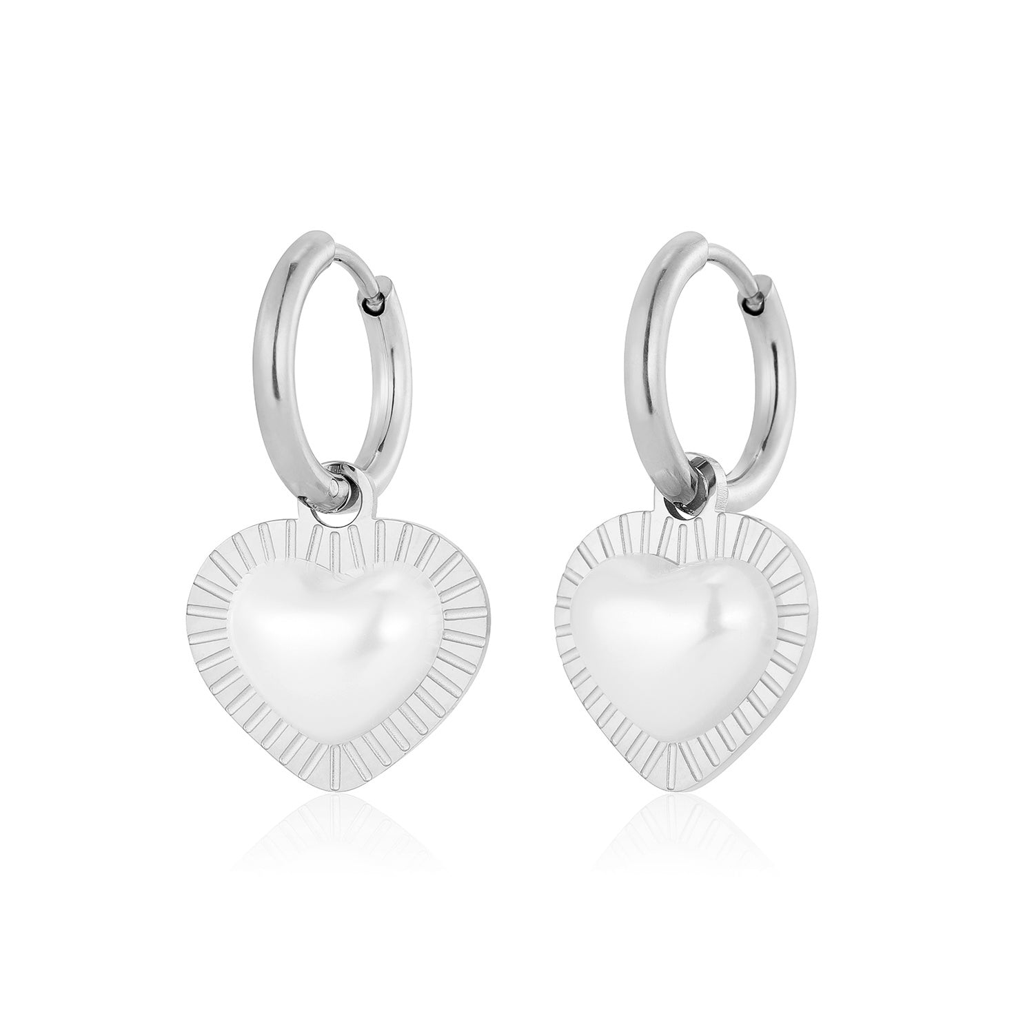 Oorbellen parel hart zilver - Desieradenconcurrent.nl