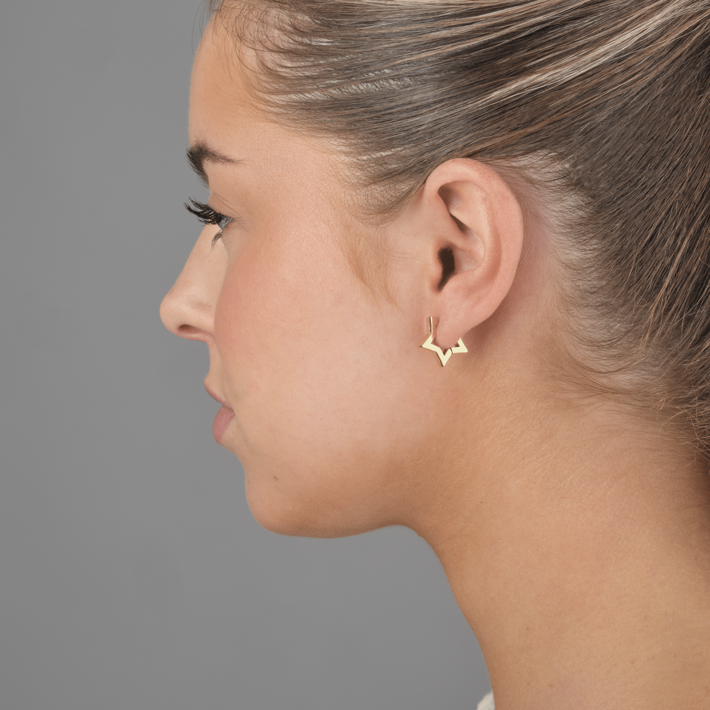 Oorbellen ster goud - Desieradenconcurrent.nl