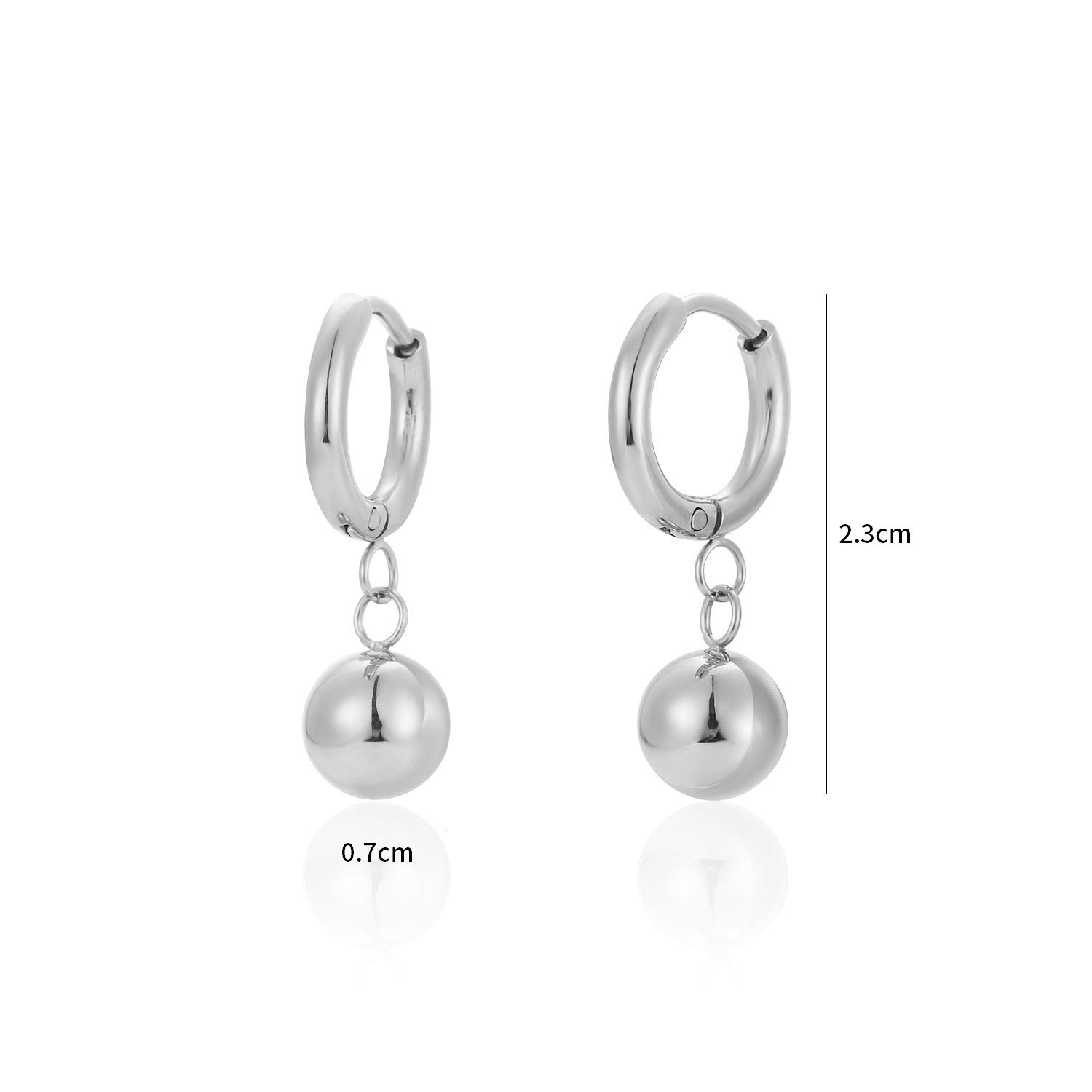 Oorring balletje zilver - Desieradenconcurrent.nl