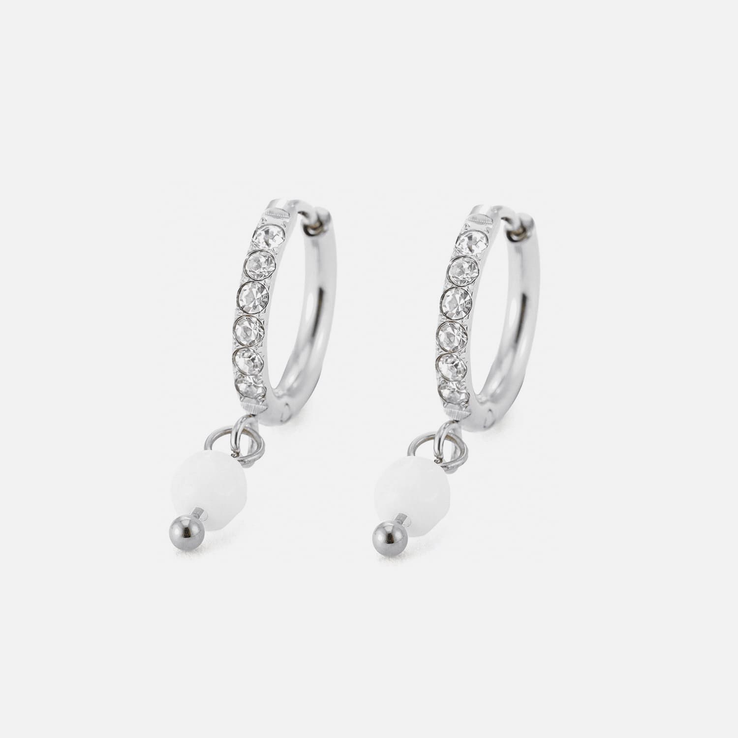 Oorring witte steentjes lux zilver - Desieradenconcurrent.nl