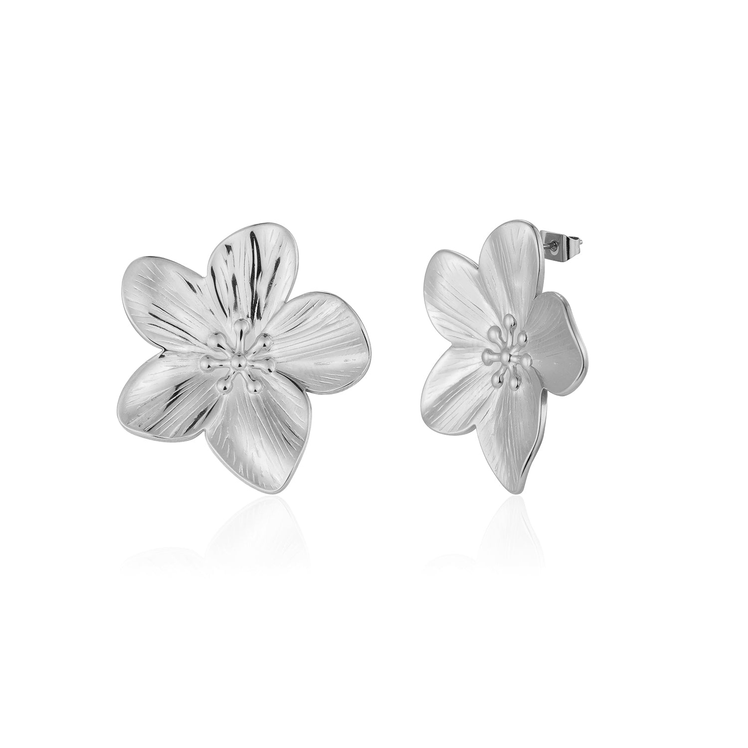 Oorstekers classic flower zilver - Desieradenconcurrent.nl