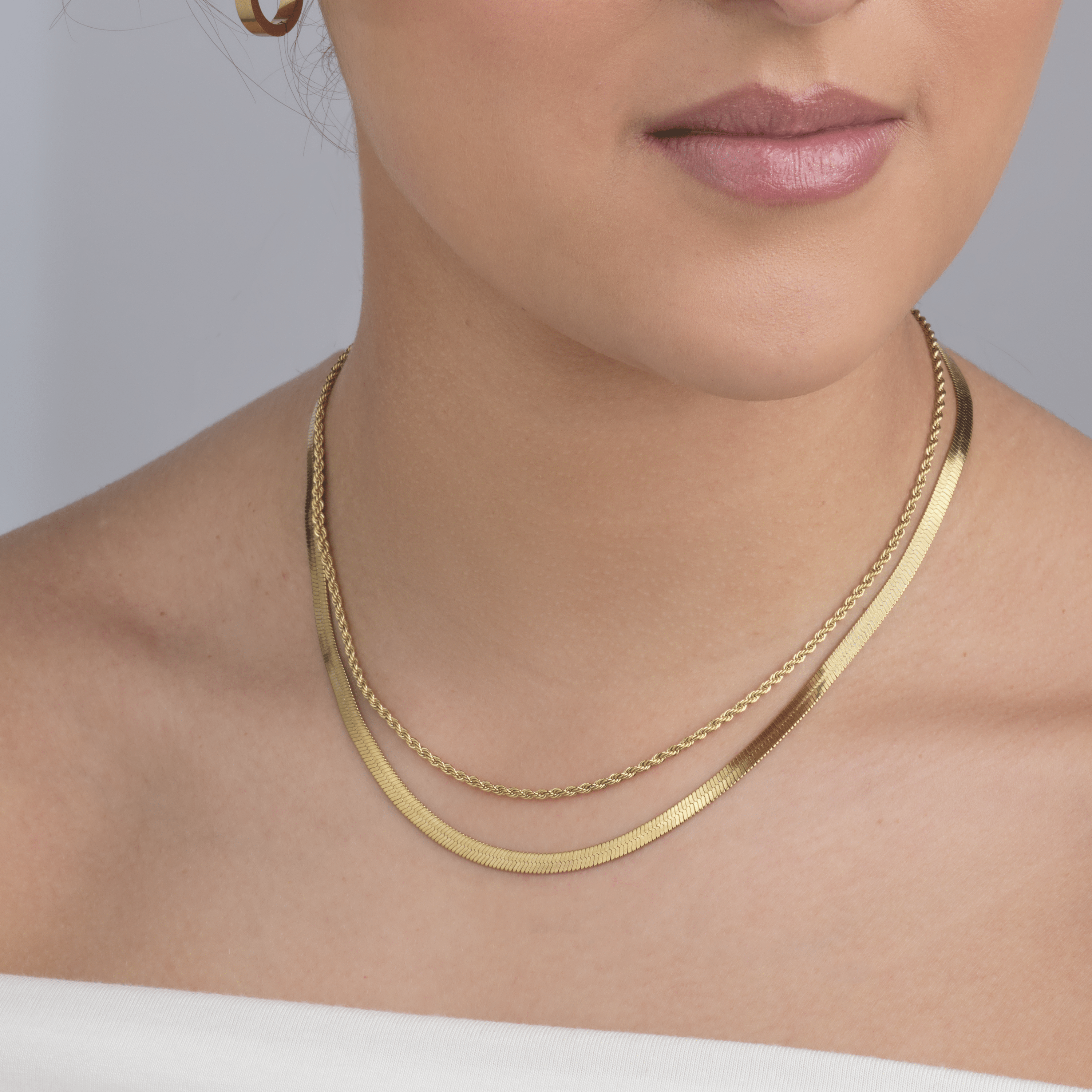 Platte ketting 4mm goud - Desieradenconcurrent.nl