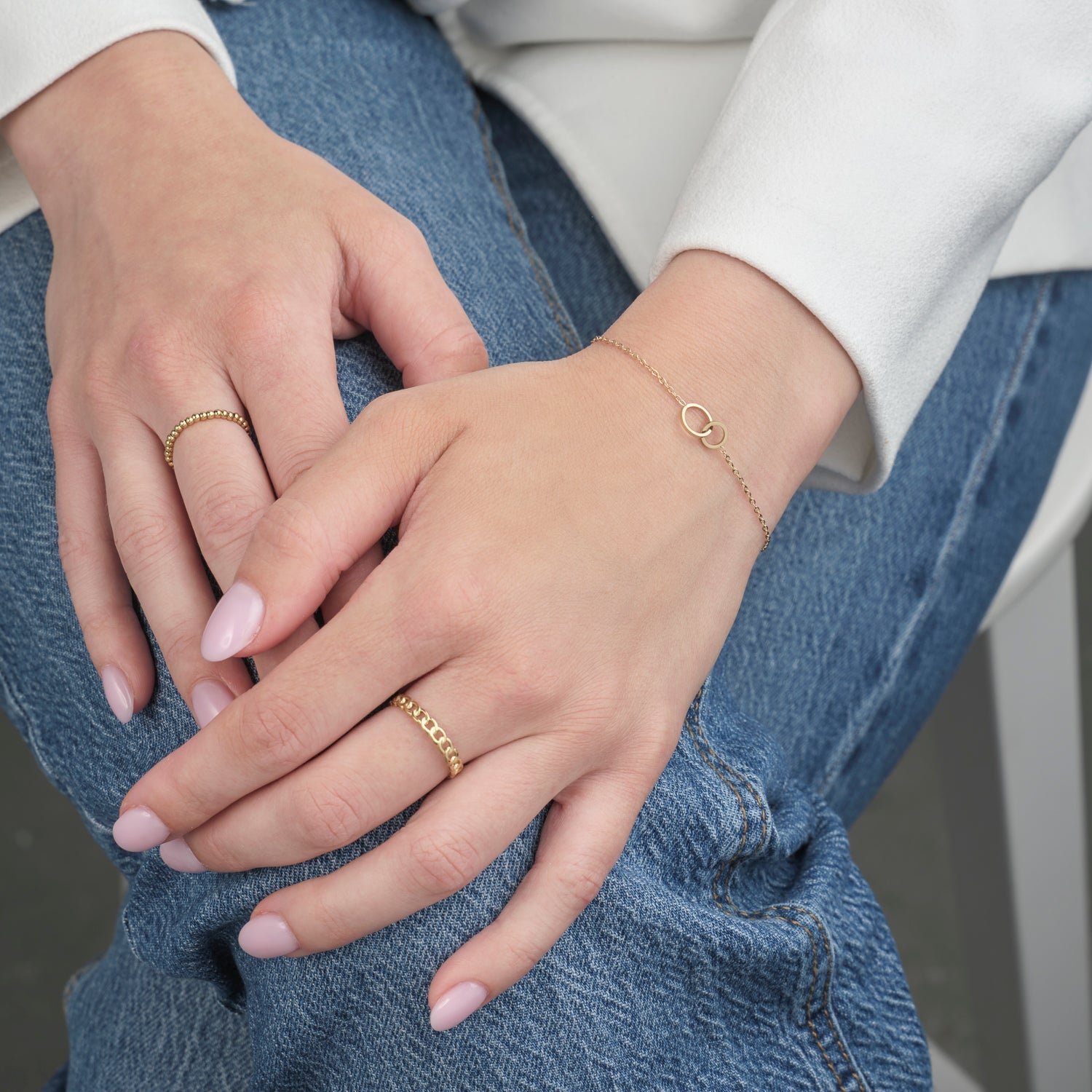 Ring balletjes stretch goud - Desieradenconcurrent.nl