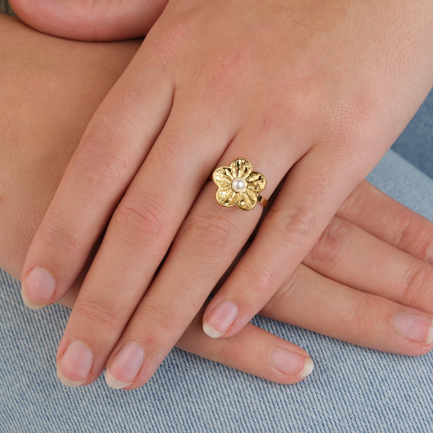 Ring bloem parel goud - Desieradenconcurrent.nl