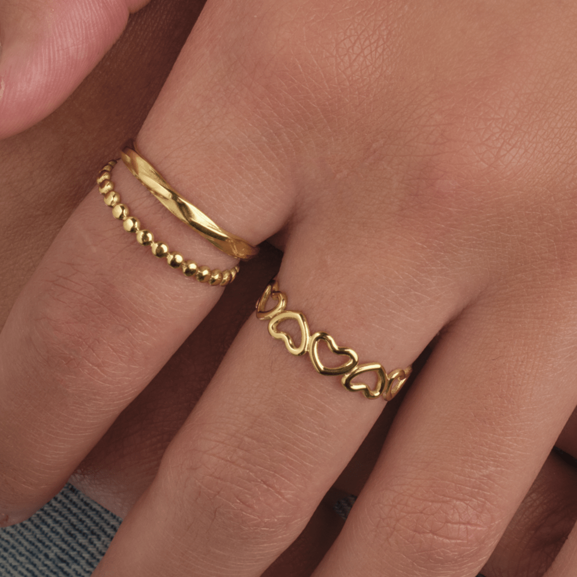 Ring open hartjes goud - Desieradenconcurrent.nl