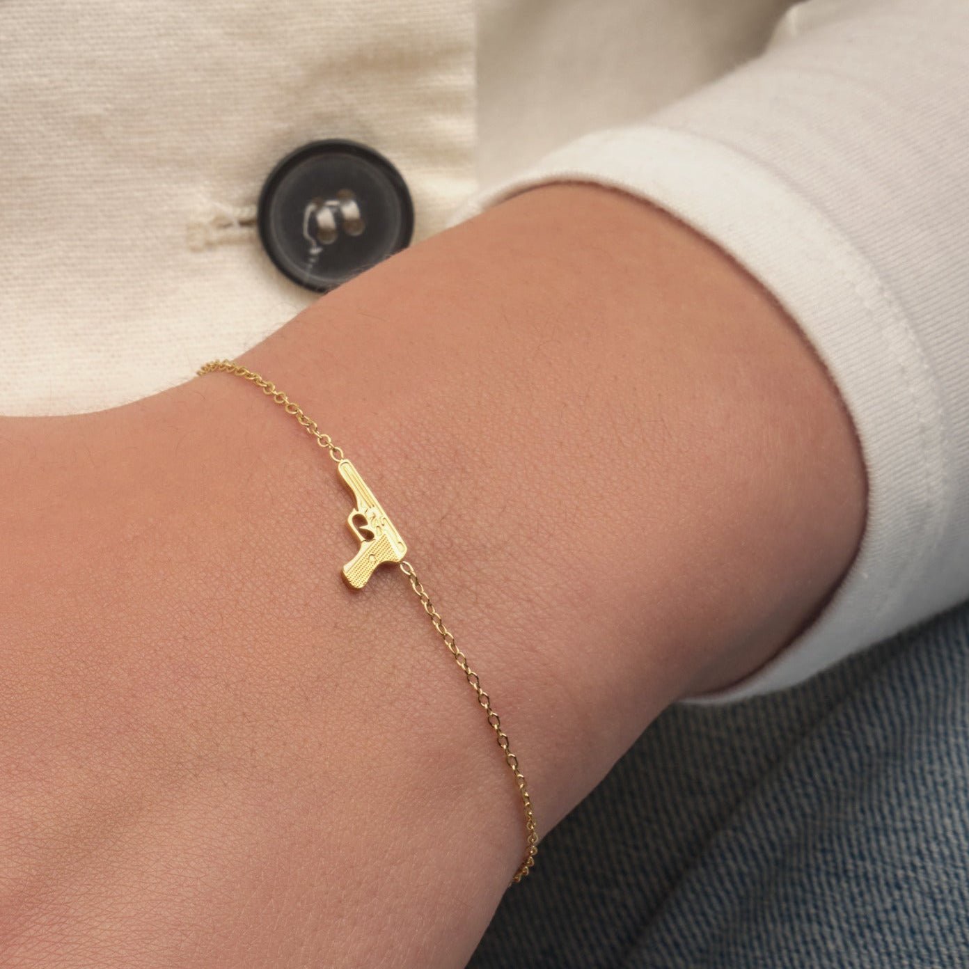 Armband bedeltje goud - Desieradenconcurrent.nl