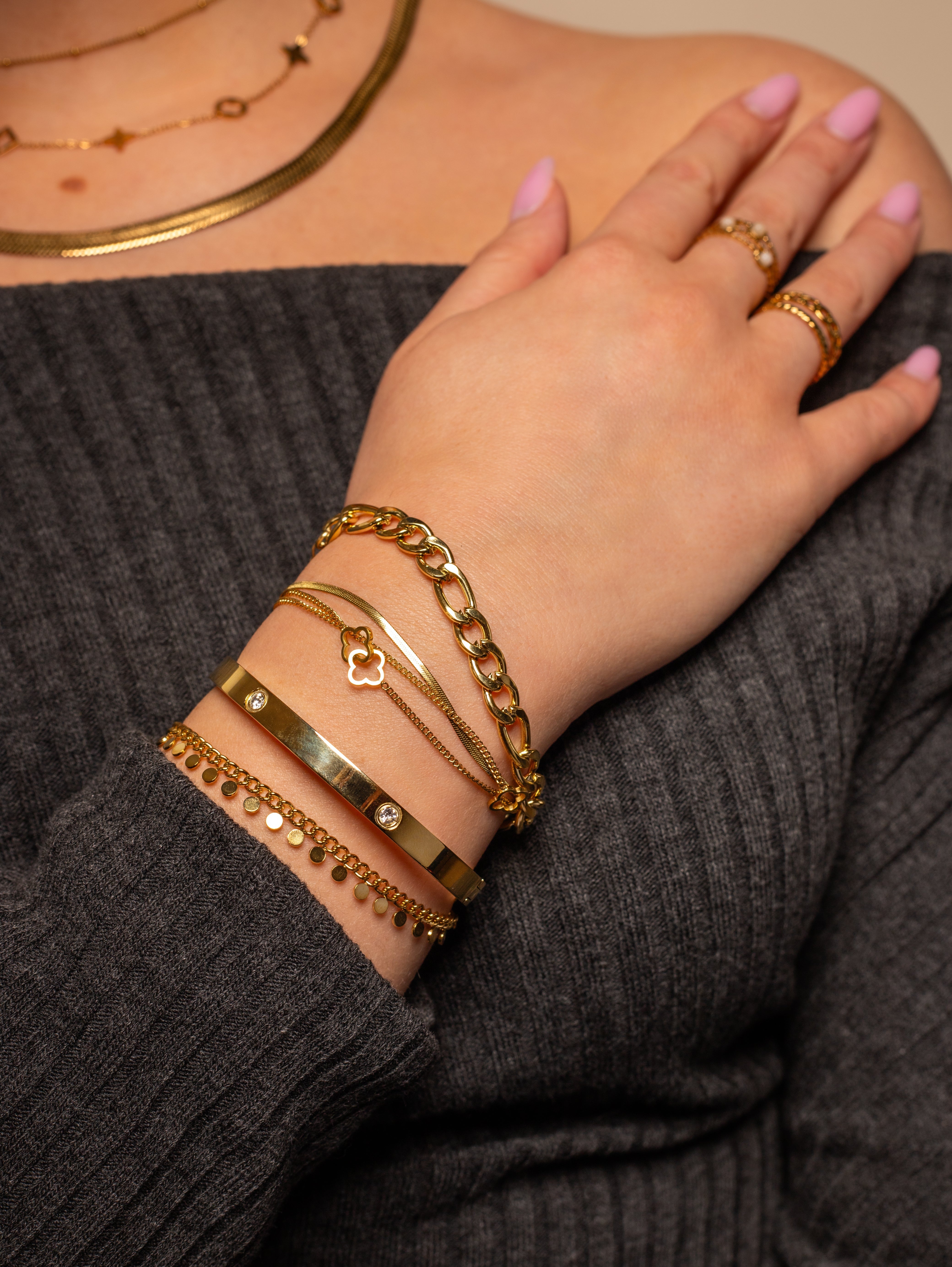 Bangle steentje goud - Desieradenconcurrent.nl