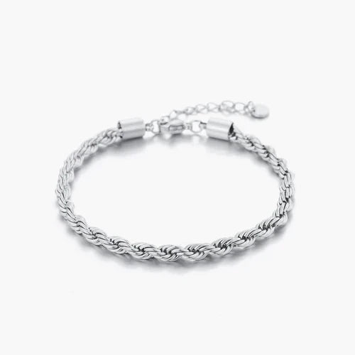 Gedraaide armband 4mm zilver - Desieradenconcurrent.nl