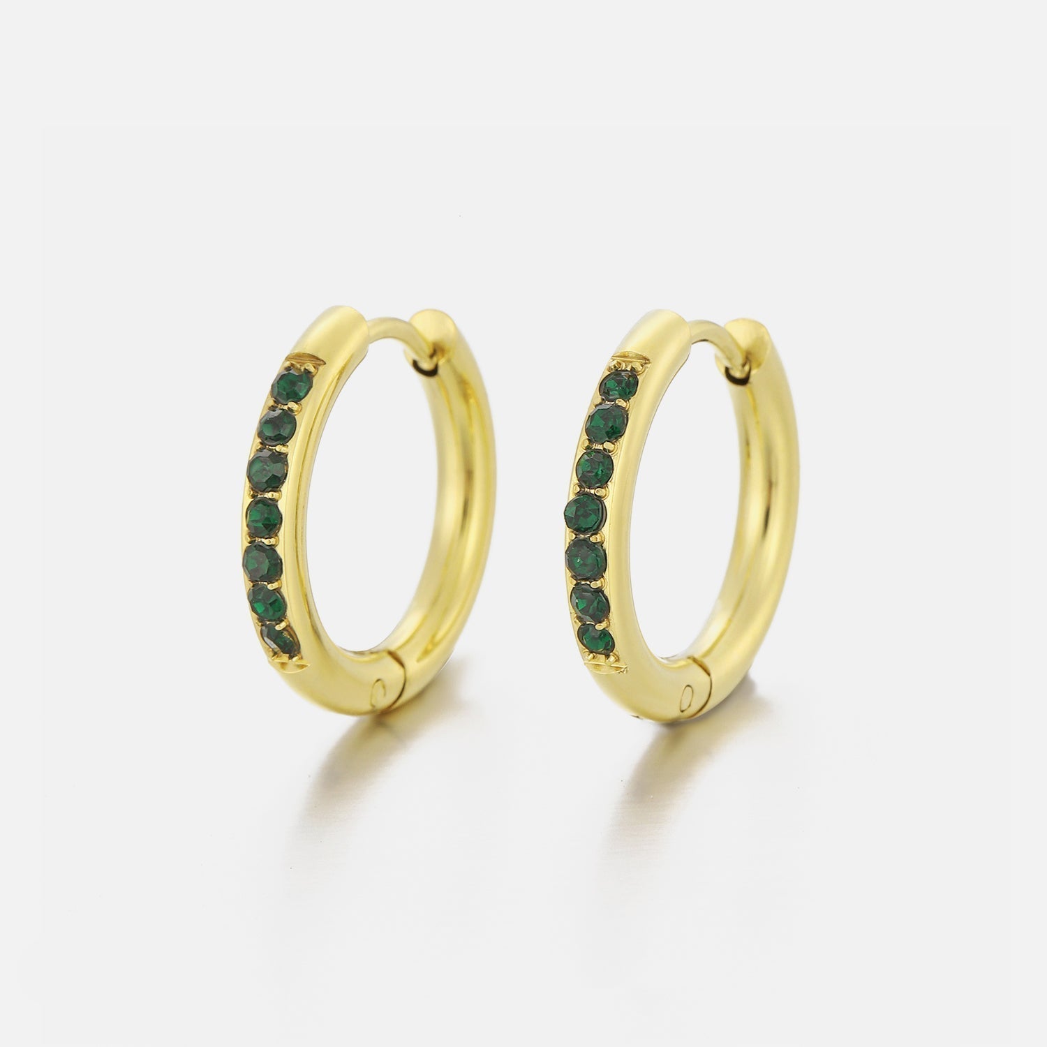Hoops met steentjes groen/goud - Desieradenconcurrent.nl