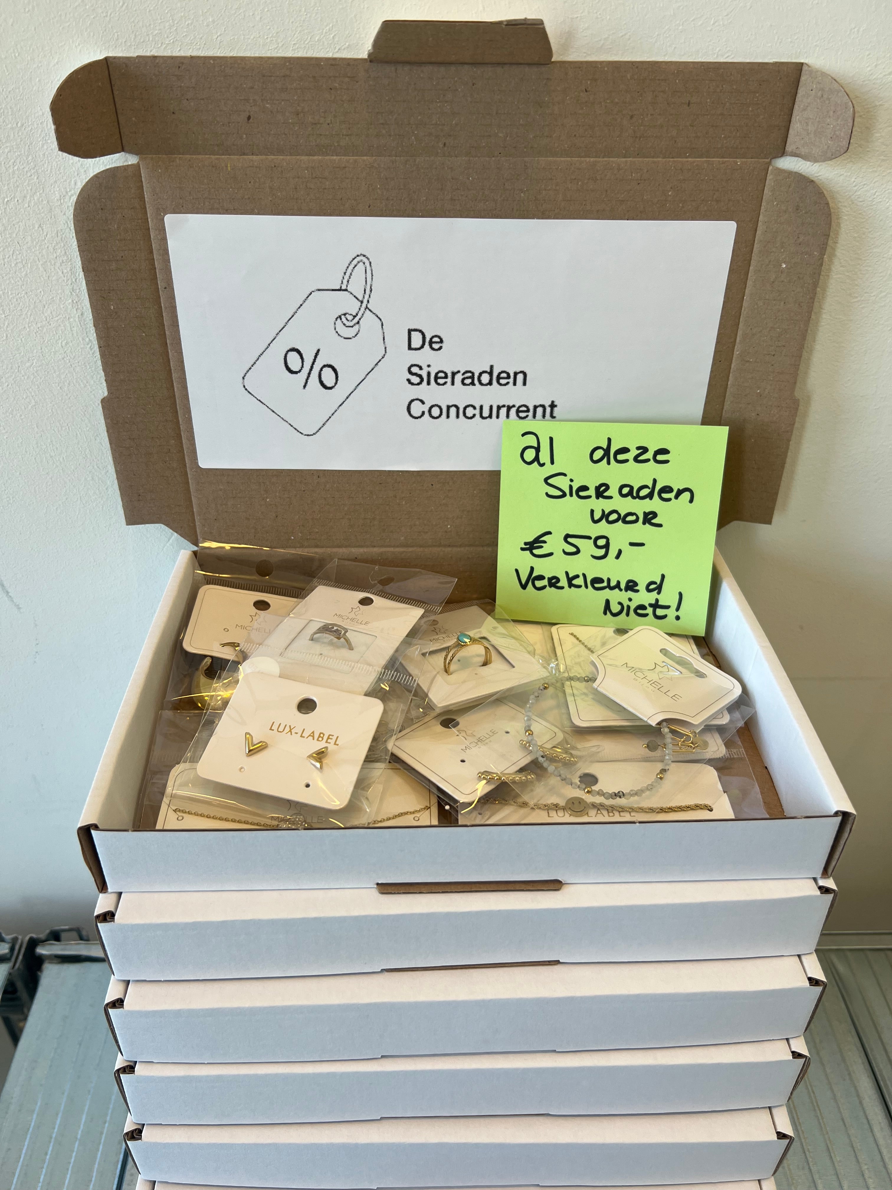 Mysterie doos 10 items voor slechts €69, - Goud - Desieradenconcurrent.nl