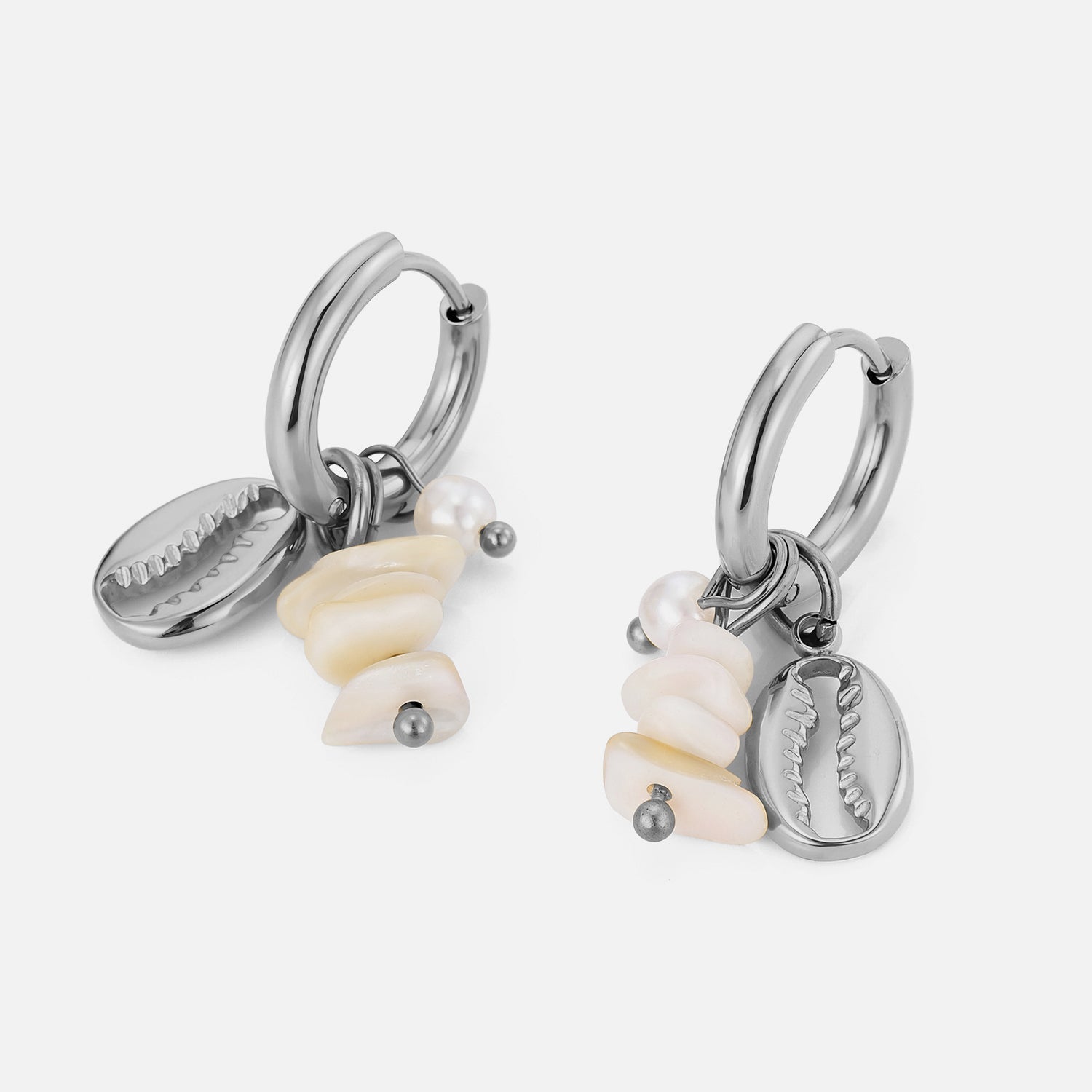 Oorbellen schelp kralen zilver - Desieradenconcurrent.nl