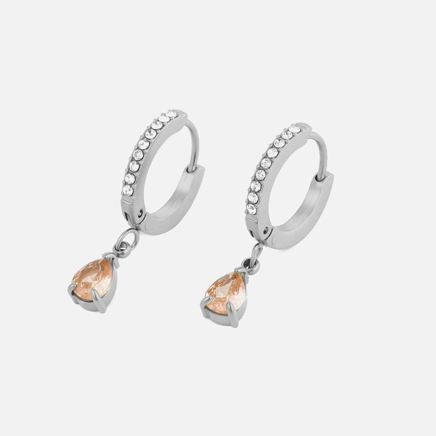 Oorbellen zirkonia druppel zilver - Desieradenconcurrent.nl