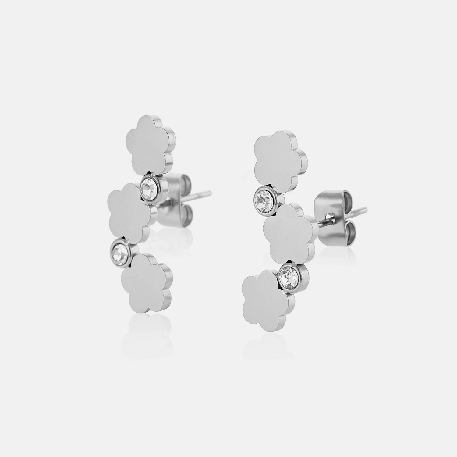 Oorstekers bloemen met steentjes zilver - Desieradenconcurrent.nl