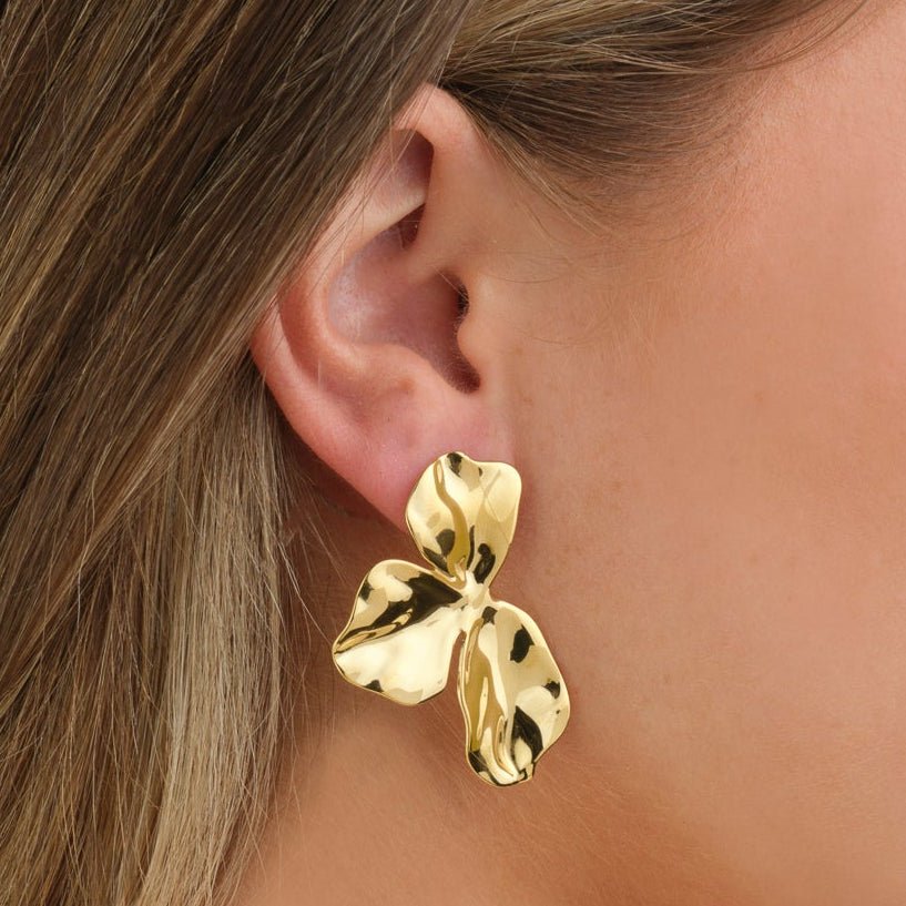 Oorstekers fancy leaf goud - Desieradenconcurrent.nl