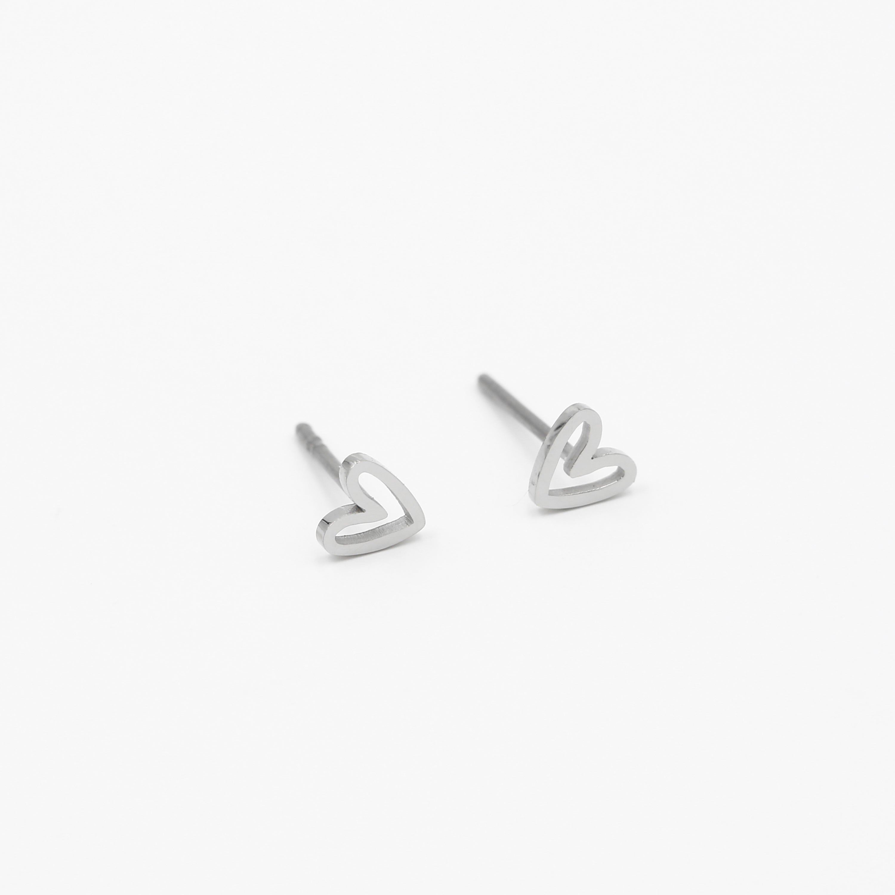 Oorstekers open hart zilver - Desieradenconcurrent.nl