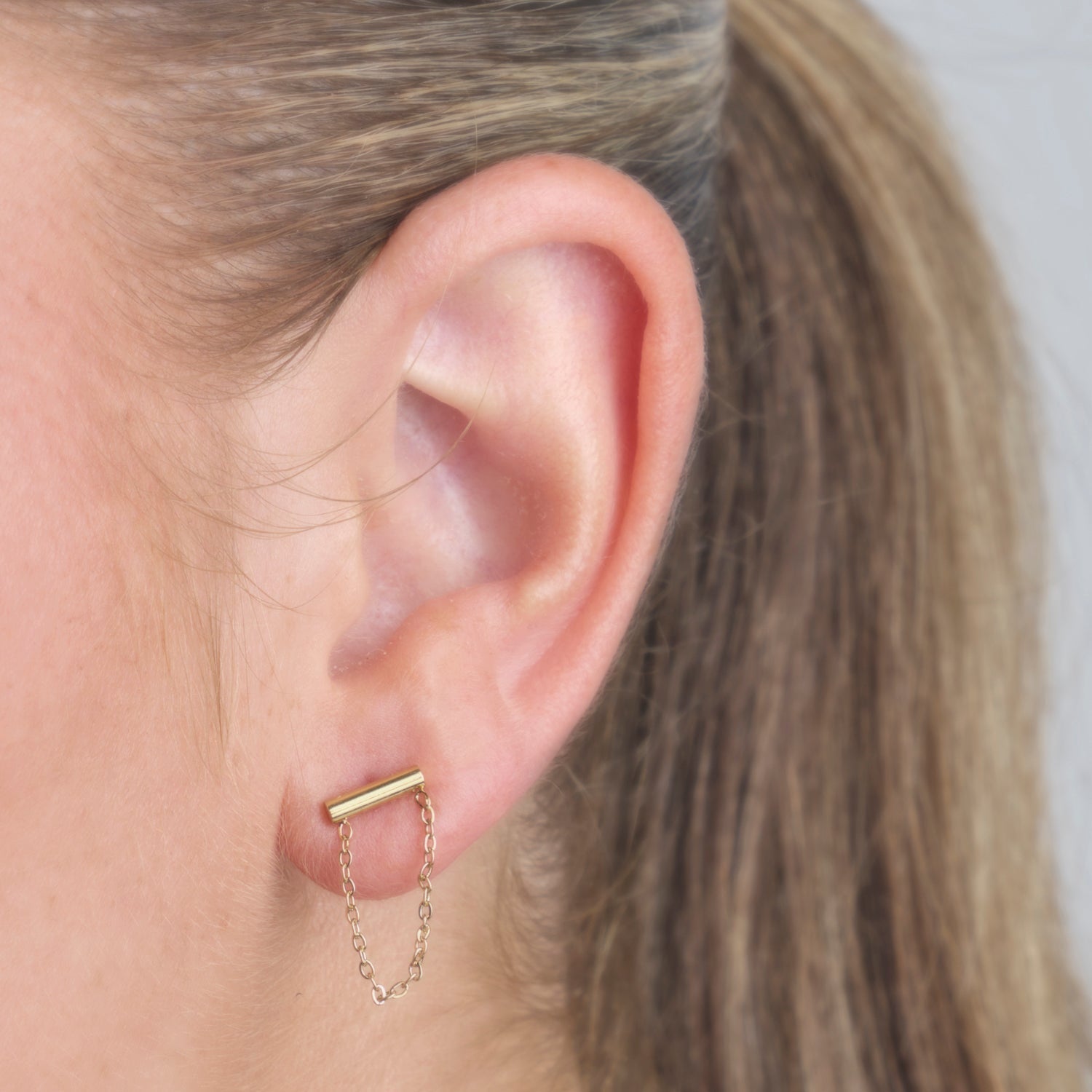 Oorstekers staafje ketting goud - Desieradenconcurrent.nl