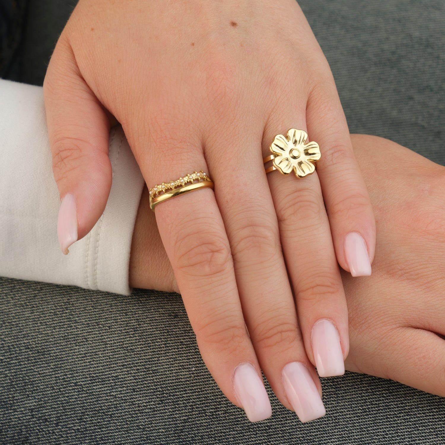 Ring bloem statement goud - Desieradenconcurrent.nl