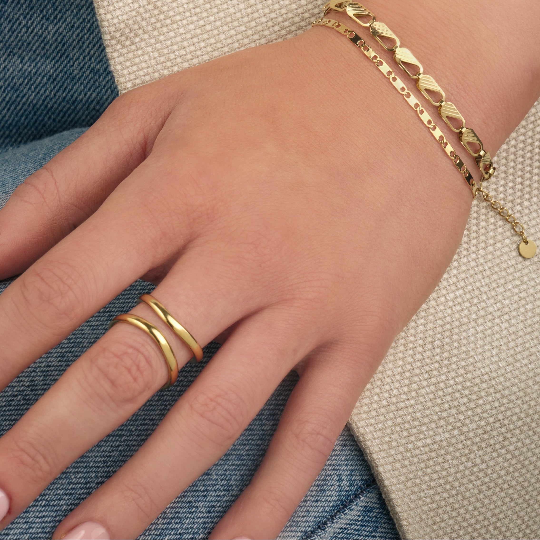 Ring dubbel gevormd goud - Desieradenconcurrent.nl
