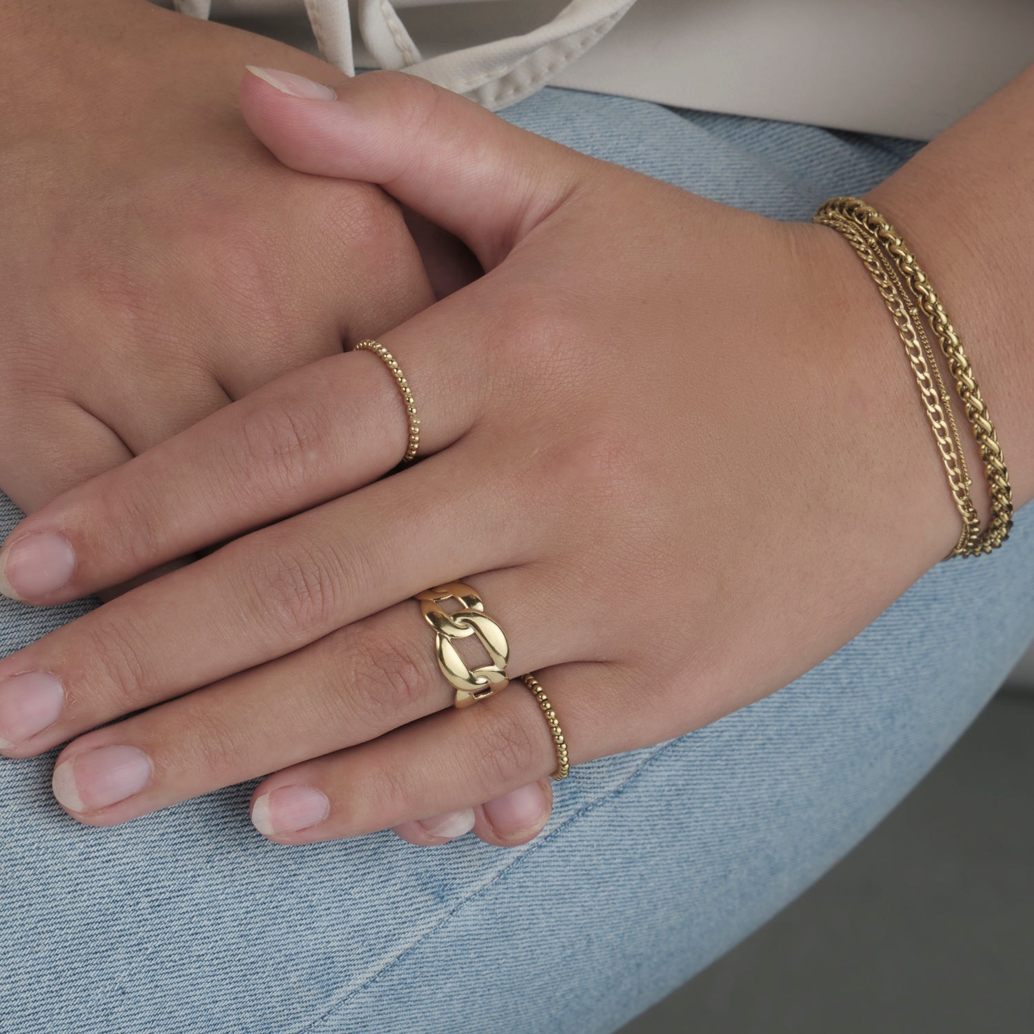 Ring grote schakel goud - Desieradenconcurrent.nl