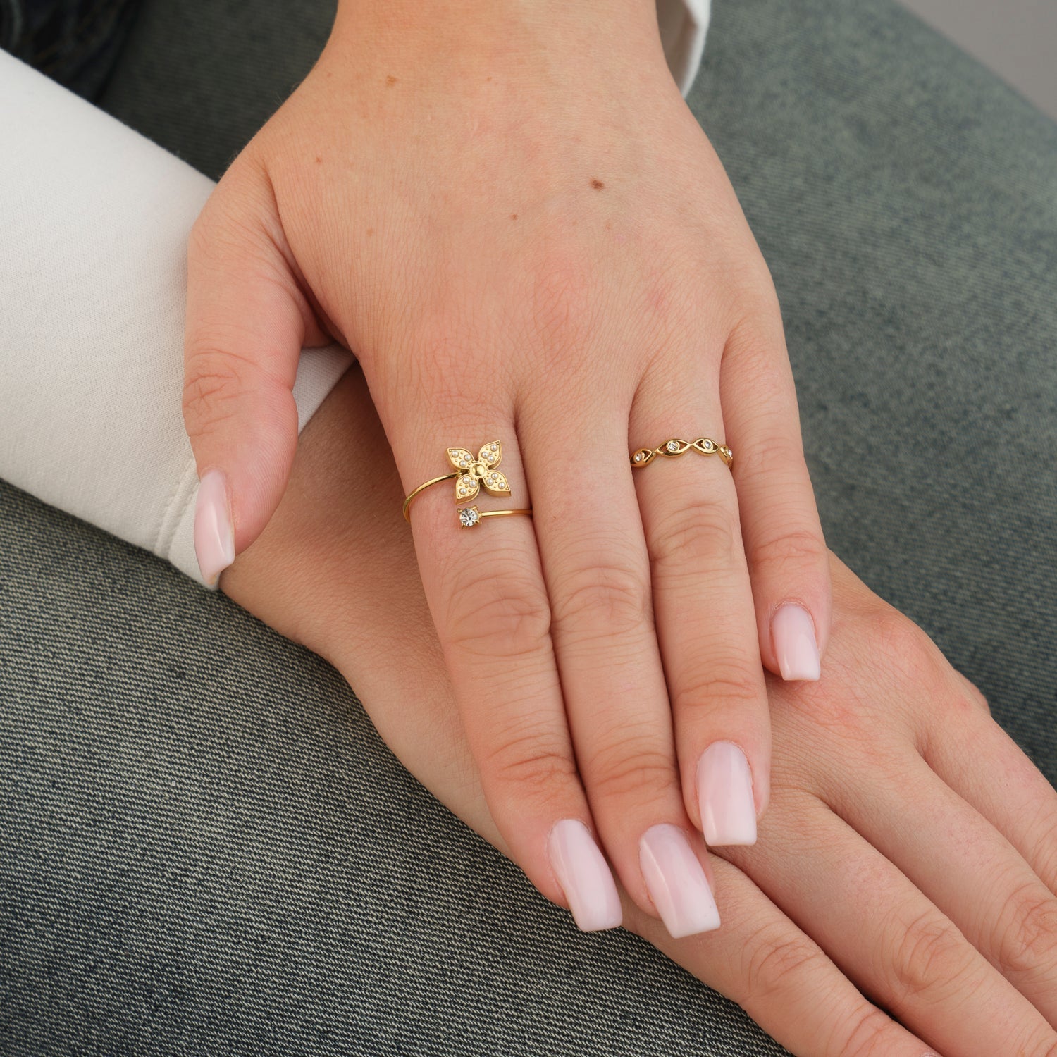 Ring parel bloem goud - Desieradenconcurrent.nl