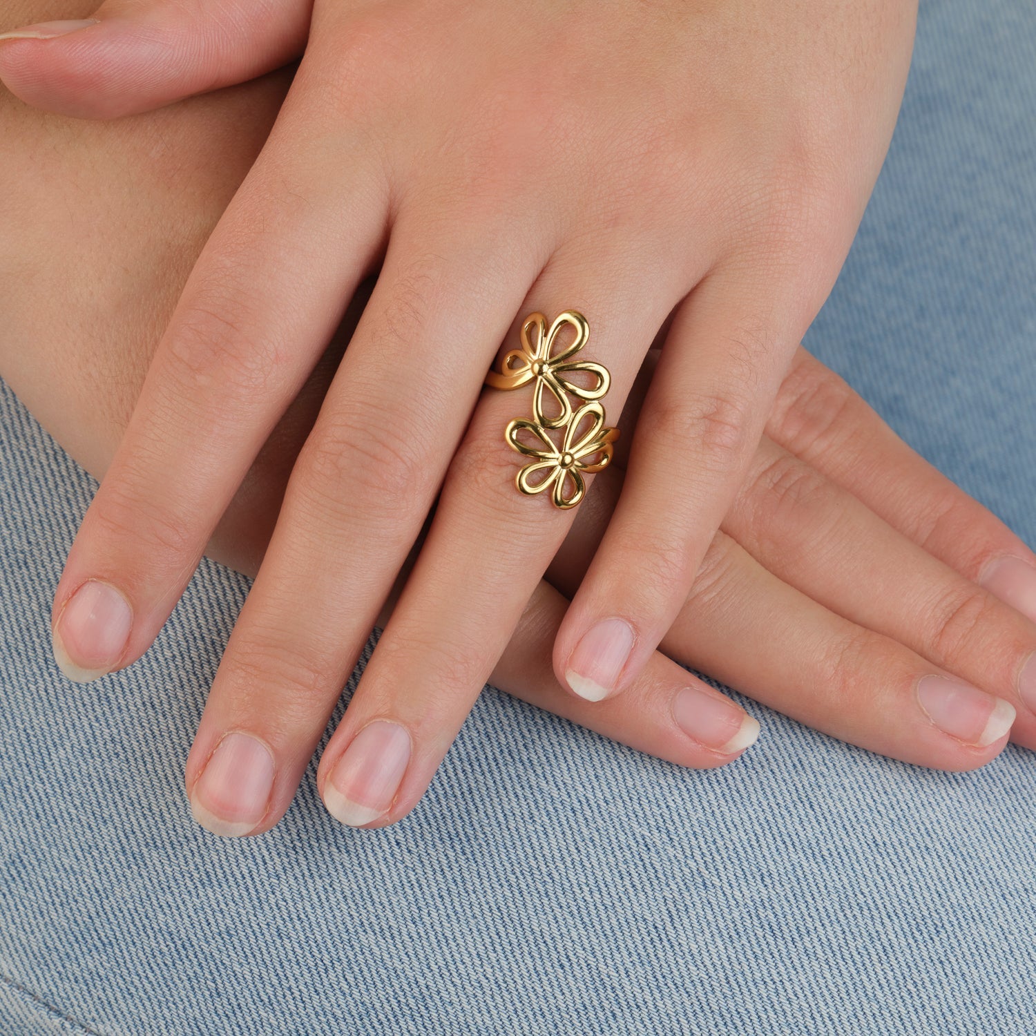 Ring twee bloemen goud - Desieradenconcurrent.nl