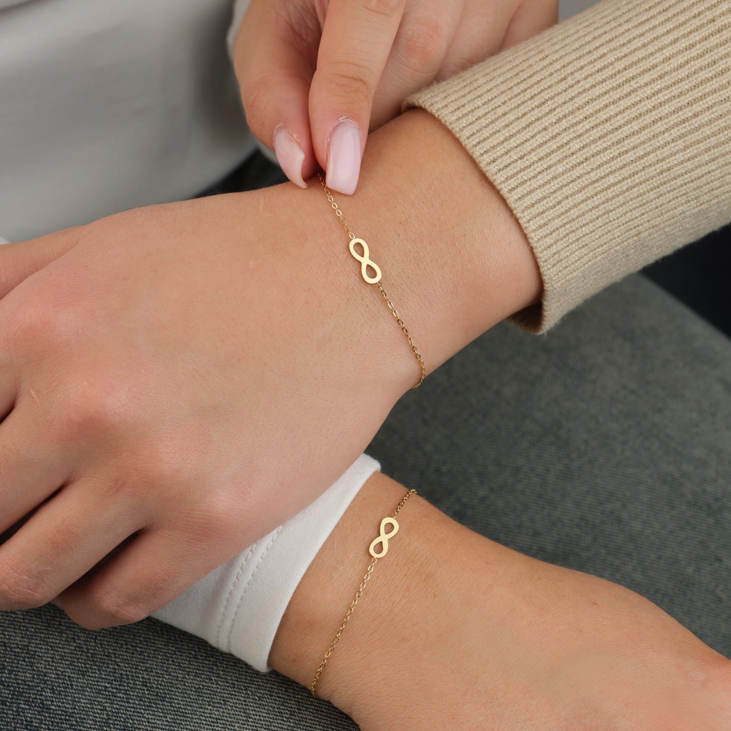Set armbanden infinity goud - Desieradenconcurrent.nl