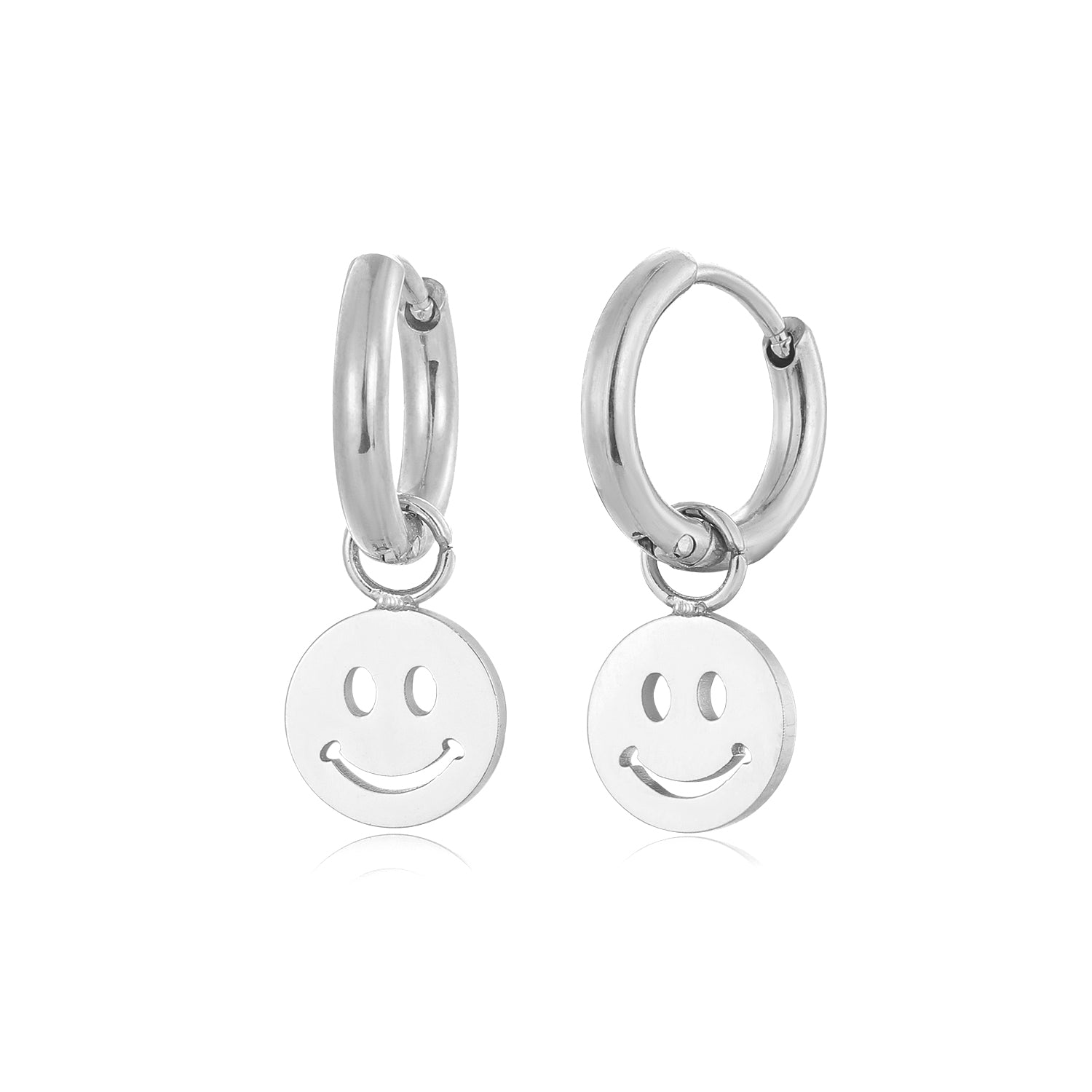 Smiley oorbellen zilver - Desieradenconcurrent.nl