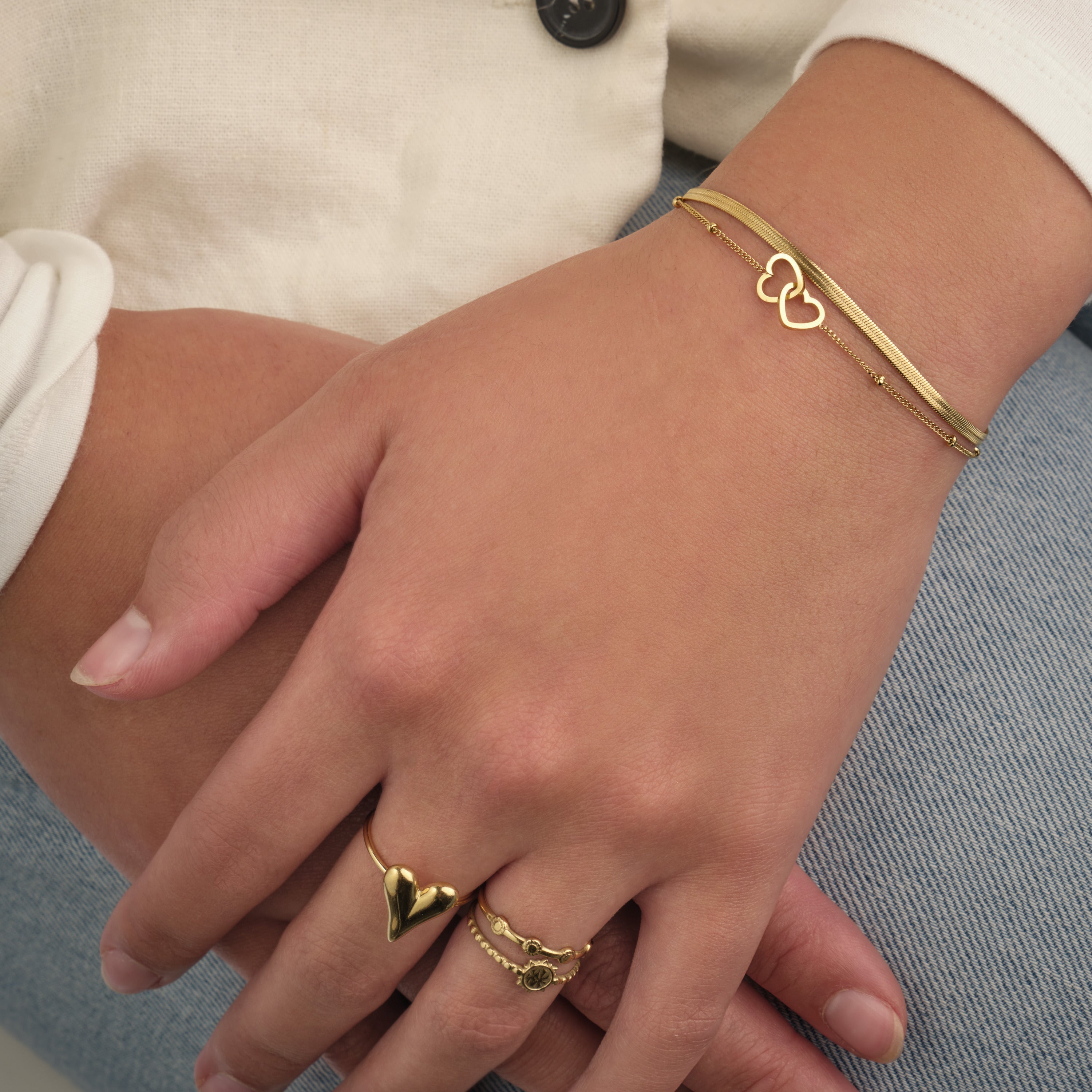 Tweelaags armband hartjes goud - Desieradenconcurrent.nl