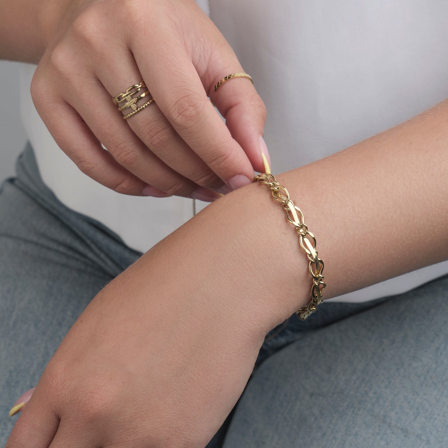 Vlecht schakel armband goud - Desieradenconcurrent.nl